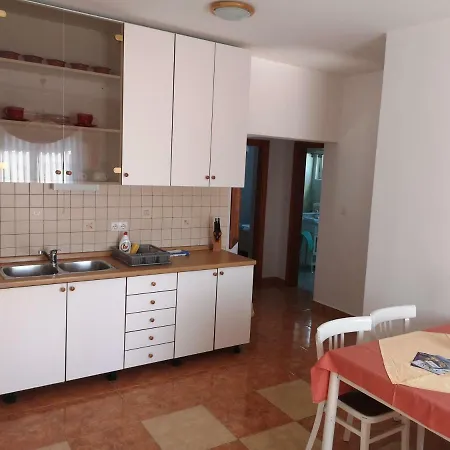 Apartments Mareta Rab Town Exterior photo