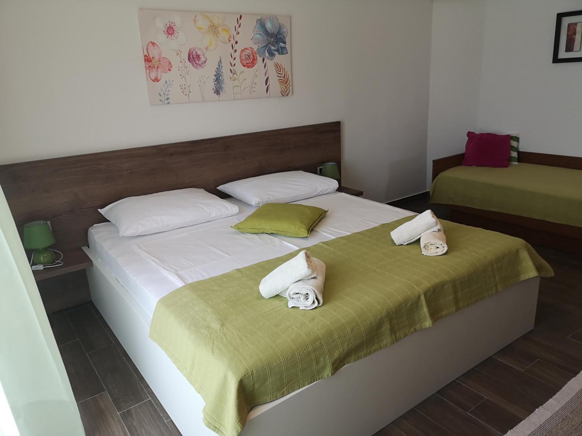 Apartament Mareta *